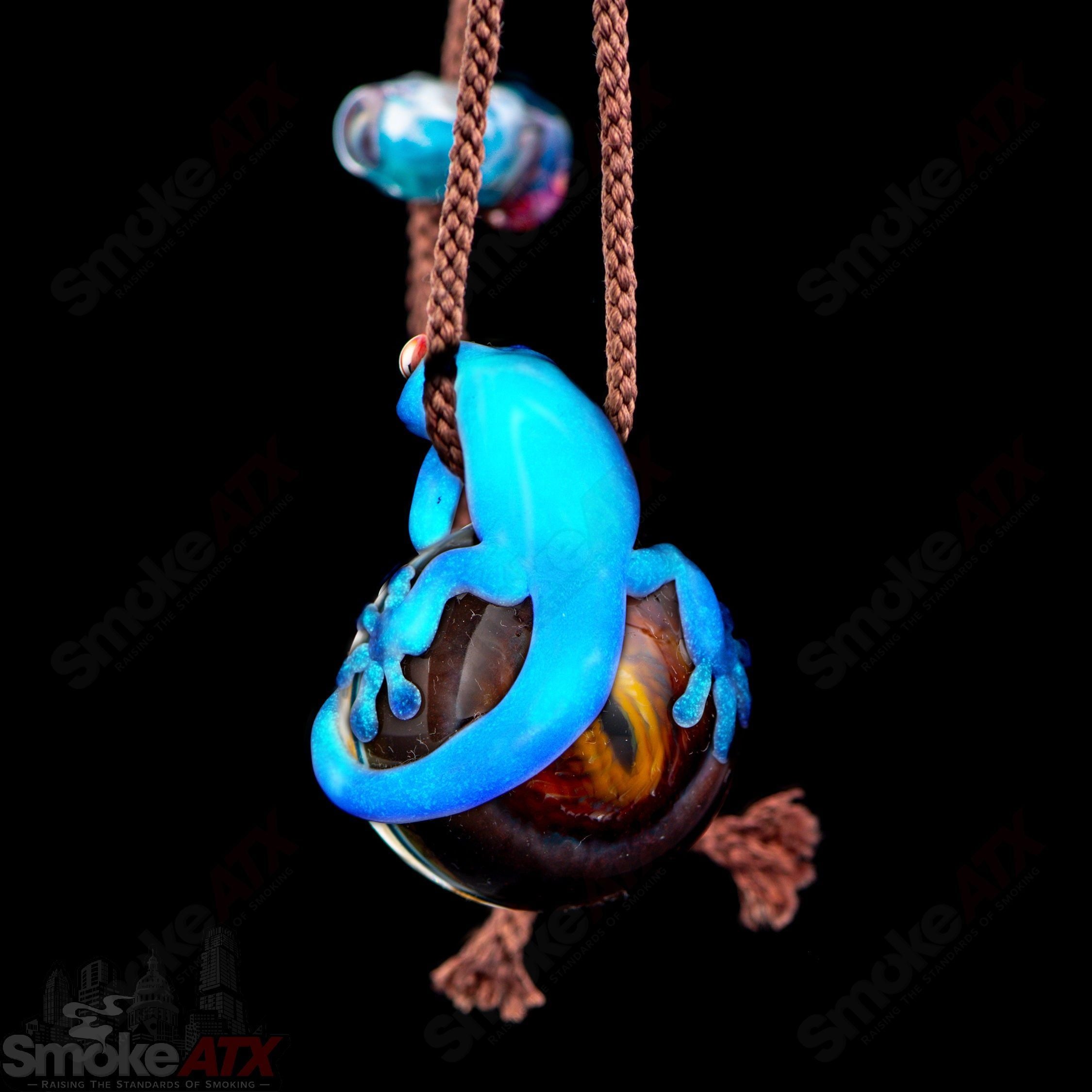 Gecko and the Sky Pendant Kengtaro Glass - Smoke ATX