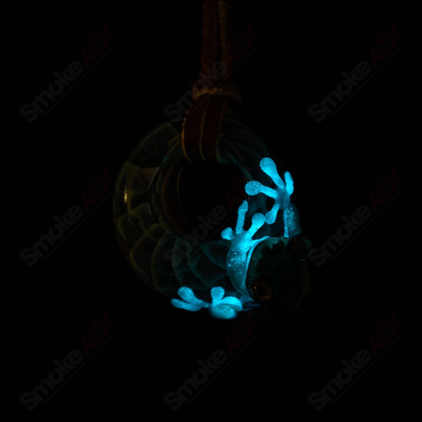 2 Hide and Seek Frog Pendant Kengtaro Glass - Smoke ATX