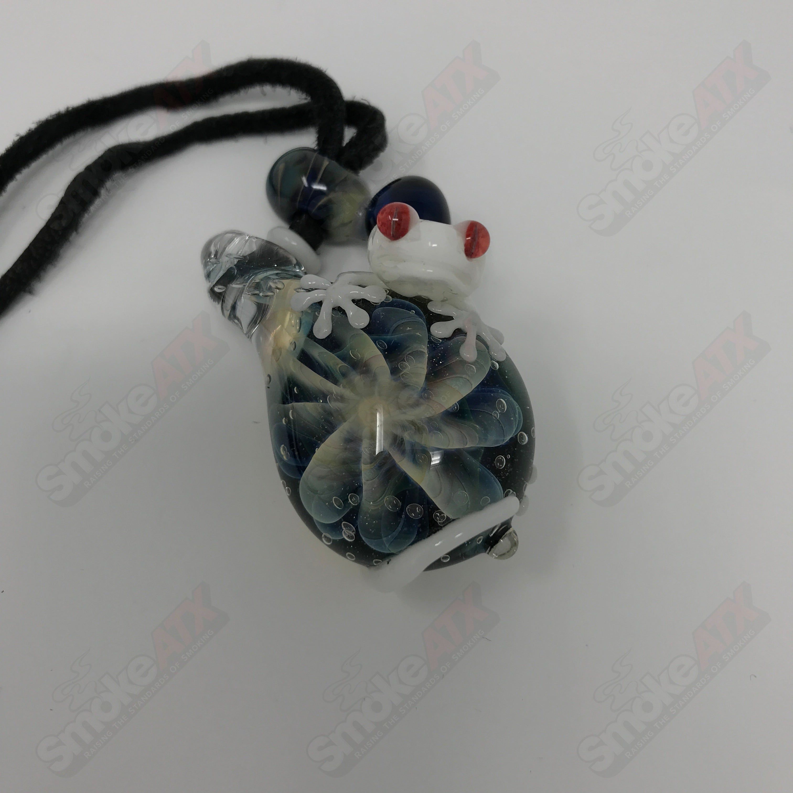 Tier 1 Pendant Kengtaro Glass Gecko #1 - Smoke ATX