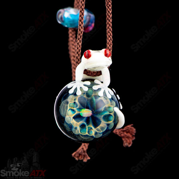 Gecko and the Sky Pendant Kengtaro Glass - Smoke ATX