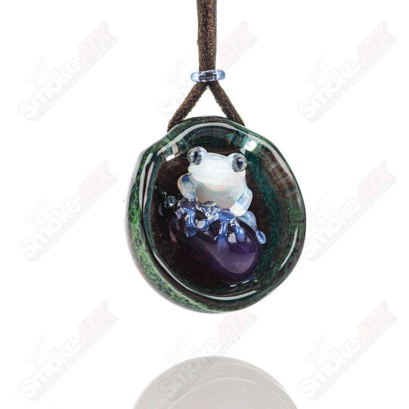#1 Tier 3 Frog Pendant Kengtaro Glass