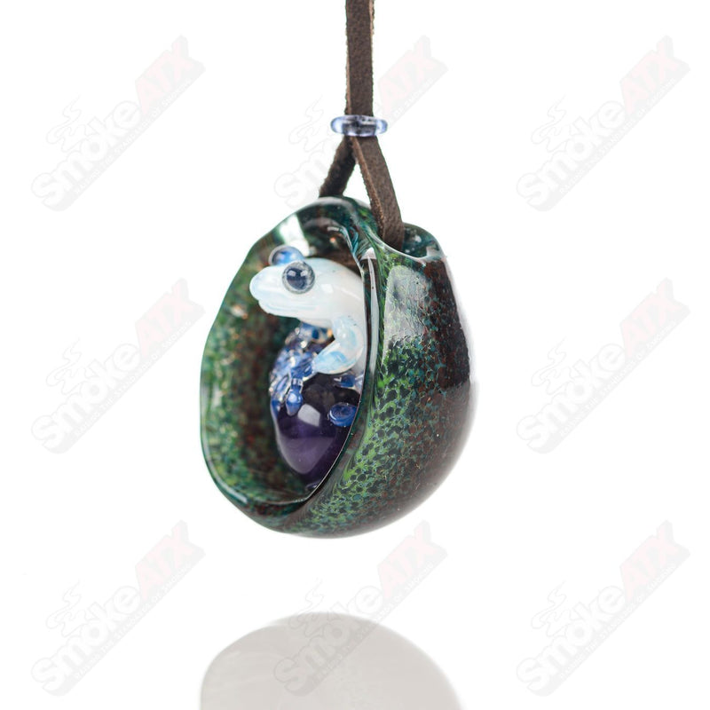 #1 Tier 3 Frog Pendant Kengtaro Glass